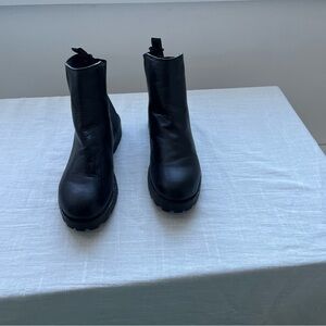 Esprit Black Leather Ankle Boots